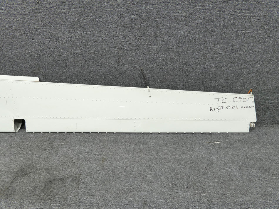 5250000-401 Aero Commander 680 Aileron Assembly RH (Core)