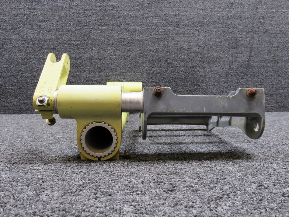 120-27700-001,120-27682-001 Embraer Rudder Actuation Tube with Pedal RH
