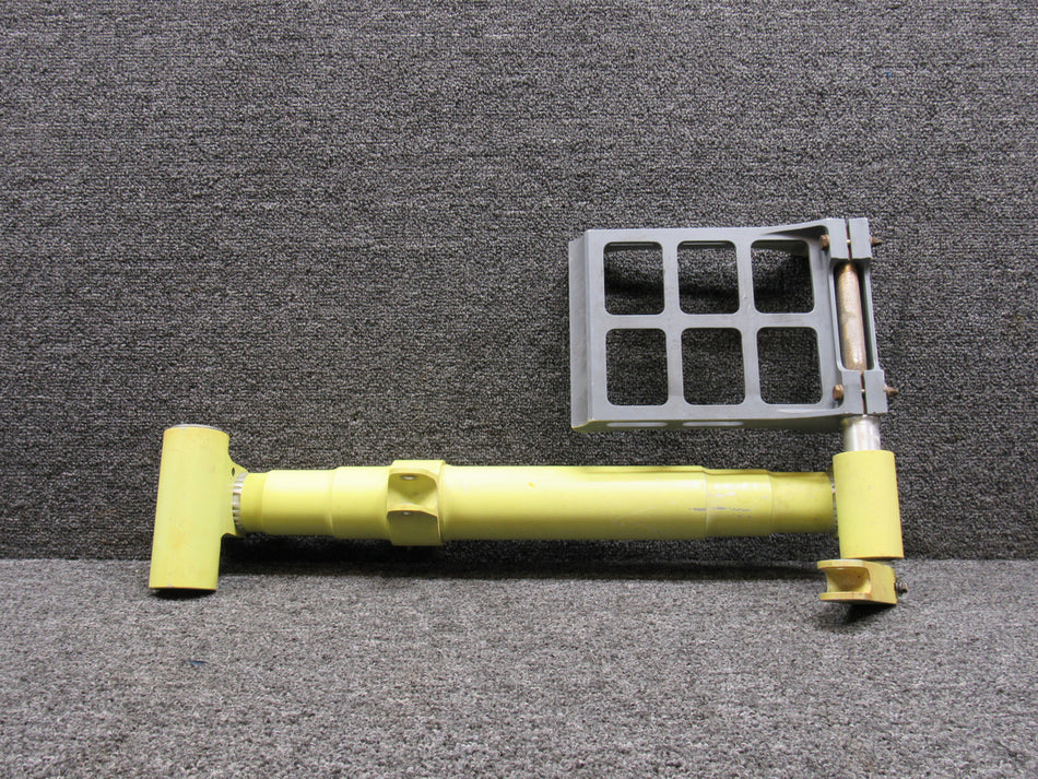 120-27708-001, 120-27682-001 Embraer EMB-120ER Rudder Actuation Tube w Pedal RH