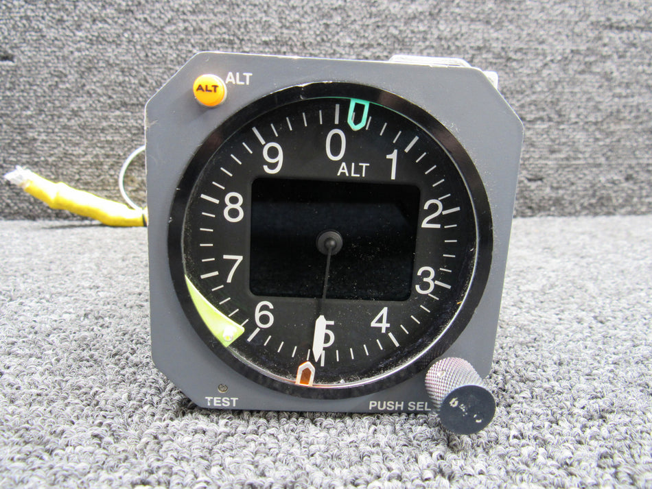 9D-80130-16 Innovative Solutions Air Data Display Unit w Mods and Config Module