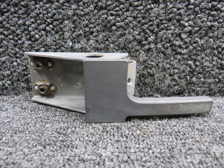 H2532-15 Beechcraft 76 Cabin Door Remote Handle LH
