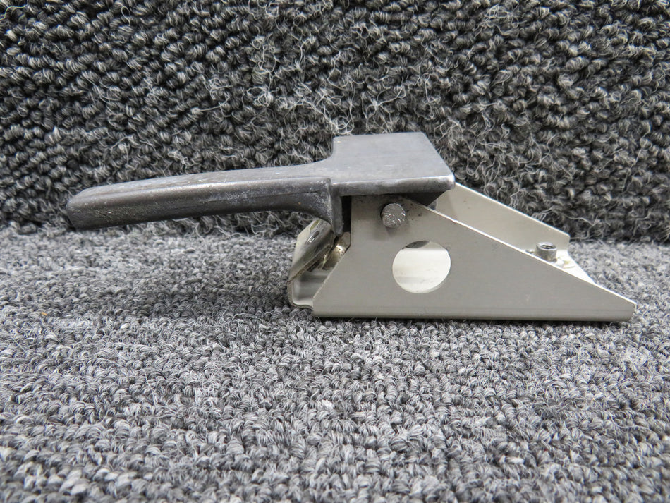 H2532-16 Beechcraft 76 Cabin Door Remote Handle RH