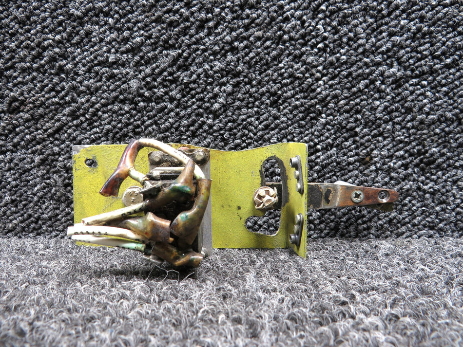 96-324055-99, 96-324055-7 Beechcraft 58 Flap Switch Lever with Bracket