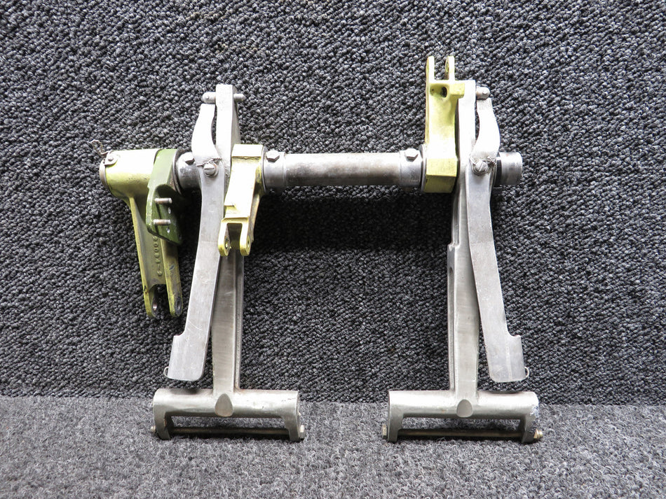35-524018, 50-524326-3 Beechcraft 58 Co-Pilot Rudder Pedal Bar Assembly