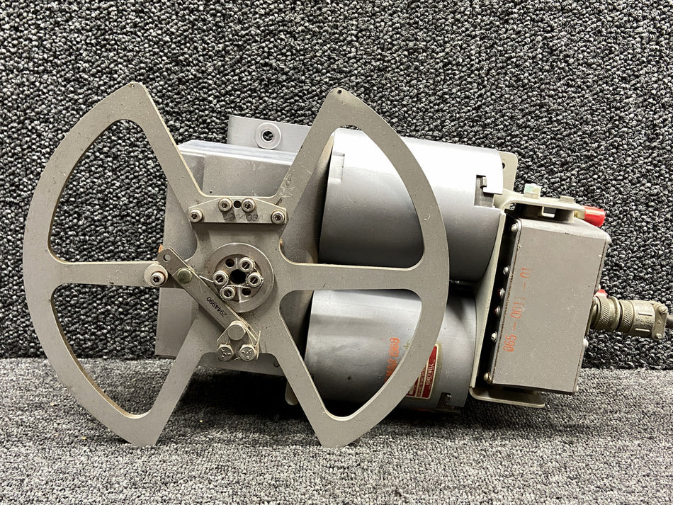 MG113E1, MG113A1 Honeywell, King Radio Pneumatic Actuator w Servo