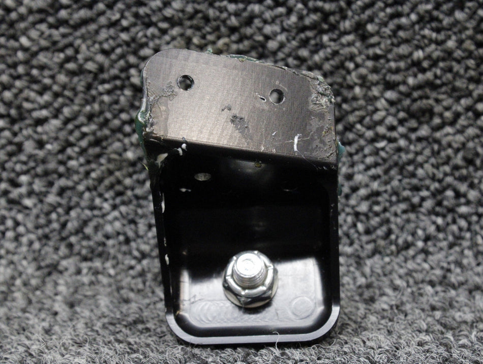 Cirrus SR22T Baggage Door Fuselage Gas Strut Bracket