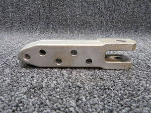 0723614 Cessna C182K Lower Wing Strut Fitting