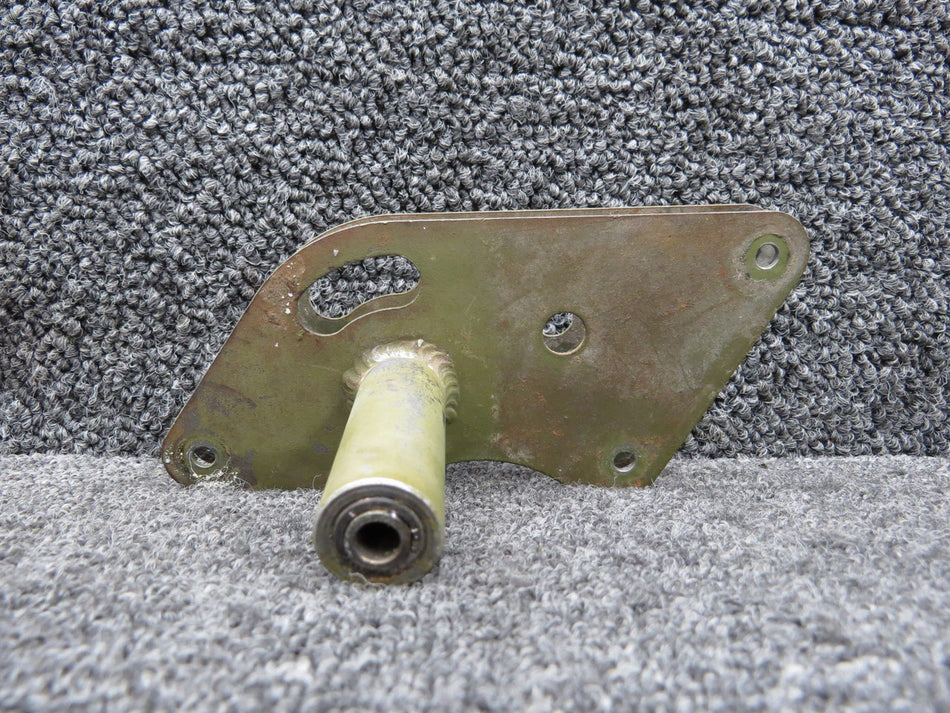0422430-2 Cessna 180K Aileron Bellcrank RH
