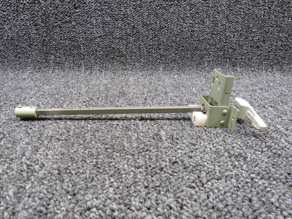 0516024-9 Cessna 172S Fuel Selector Shaft Assembly with Handle and Fitting