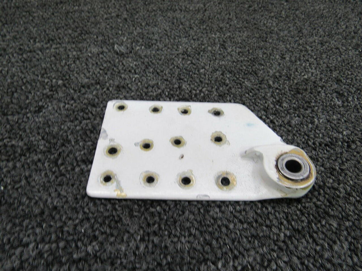 169-440017-4 Beechcraft B24R Hinge RH BAS Part Sales | Airplane Parts
