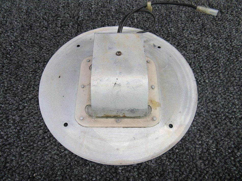 0521101-2 / 0521101-6 Cessna 172P Courtesy Light Assy (Volts: 28)