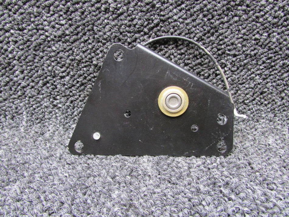 0713642-6, 0713642-4 Cessna 182T Elevator Trim Wheel Indicator and Retainer