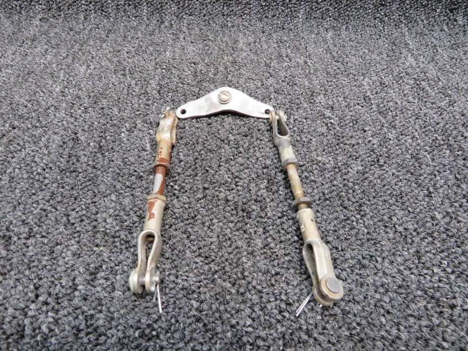 0843400-78 / NAS363-1HH262 Cessna 310R Bellcrank Manual Retract W/ Rods