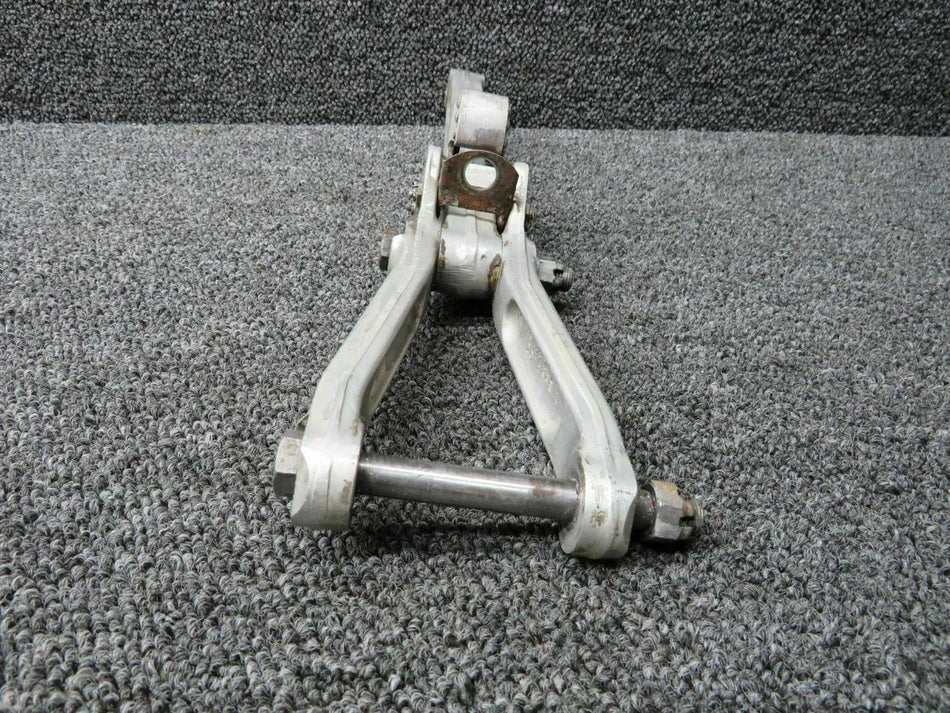 16240-000 Piper PA23-250 Main Gear Drag Link Assy LH, RH w Latch
