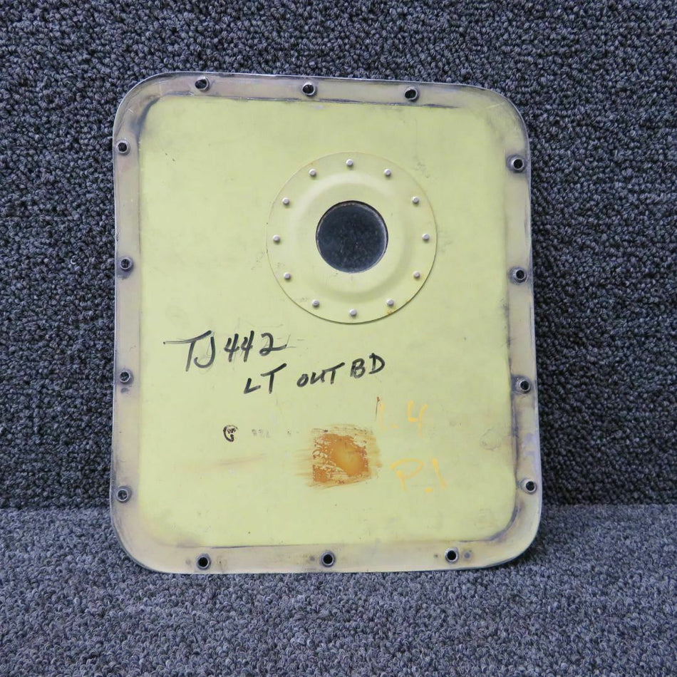 000-110187-1 Beechcraft 58P Fuel Sight Gauge Cover LH