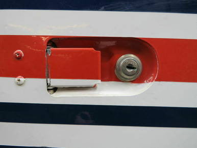 20923-027 Piper PA24-250 Cabin Door Structure W/ Latch & Vent