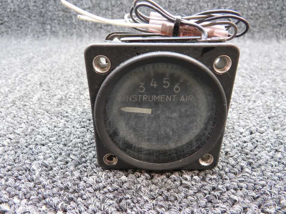 1G9-38 (Alt: 58-380017-3) Parker Suction Indicator, Lighted (14V) (Foggy)