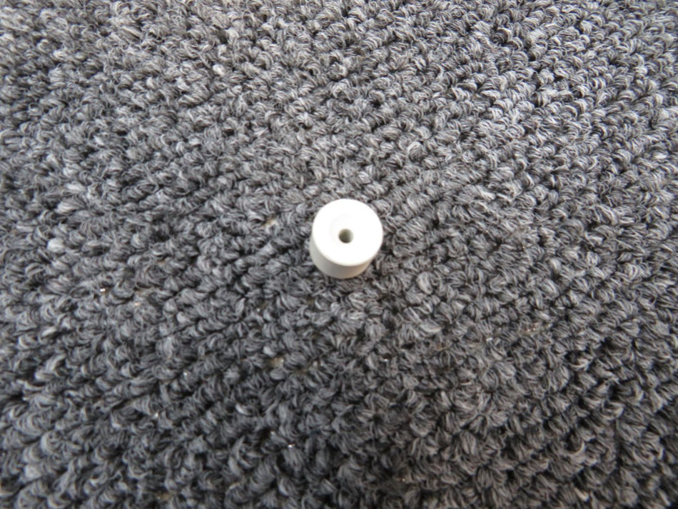 5042009-2 Cessna Stop Assembly (NOS) (Y17)
