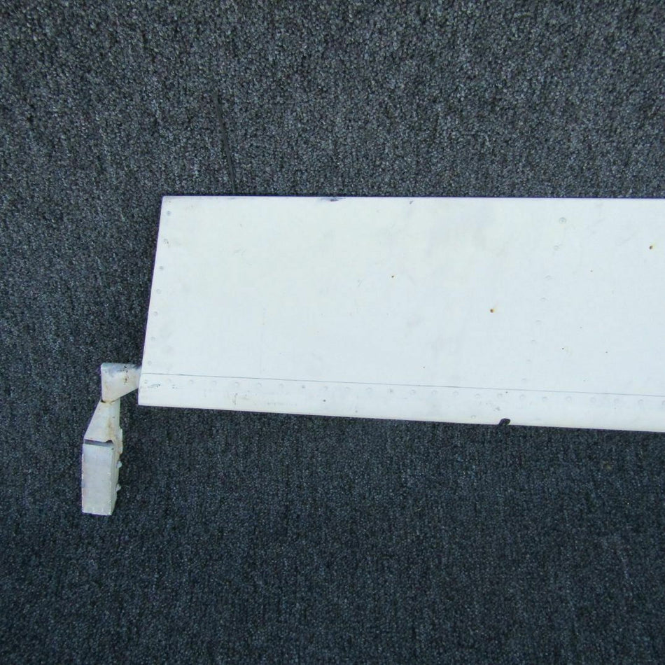 40200-039 (Alt: 40200-39) Piper PA-31T Aileron Assy RH with Yellow Tag (C20)