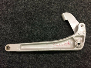 0841225-2 Cessna 310 Bellcrank Landing Gear (M18)