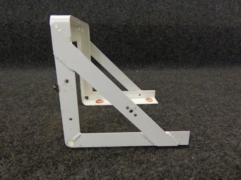 Cirrus SR20 Battery Box Bracket