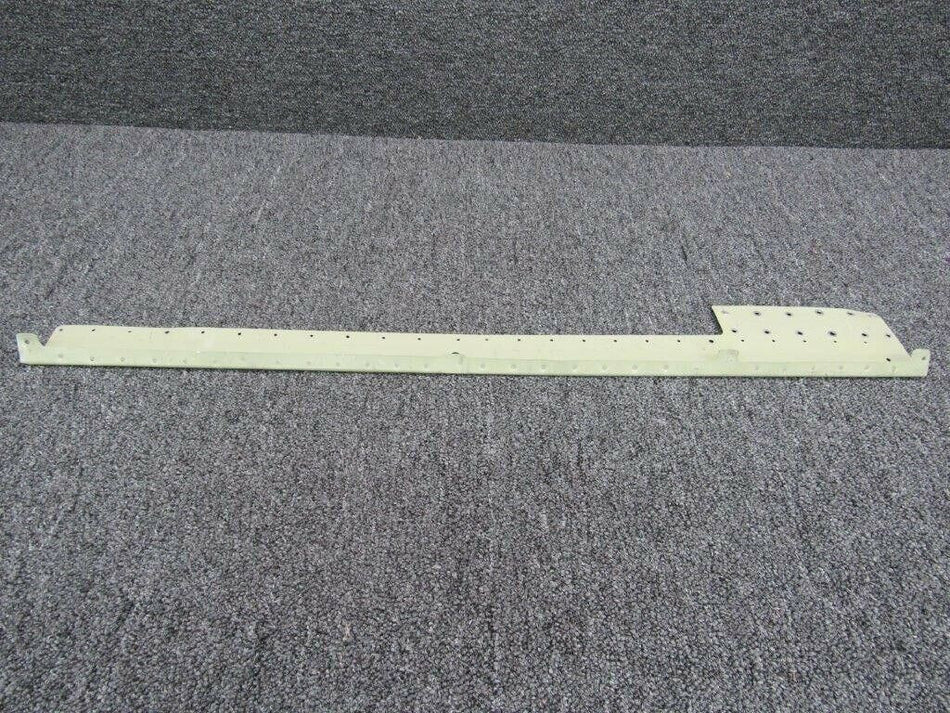 0710612-10 Cessna 182T Support Lower Door Sill RH