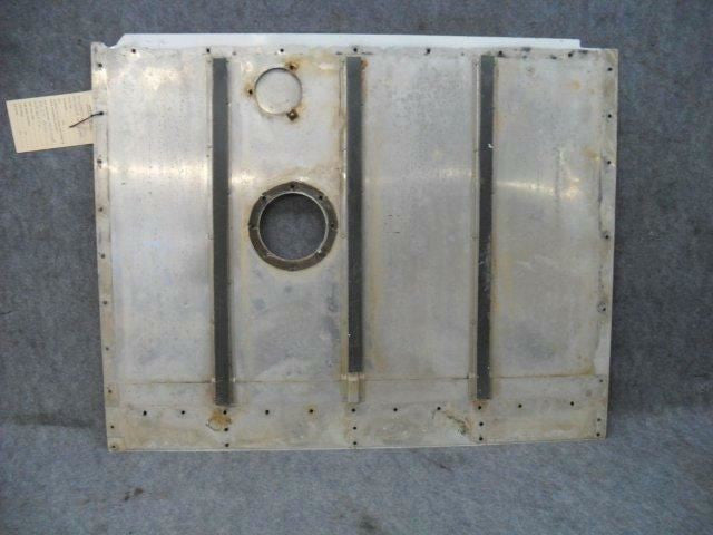 0426511-7 Cessna 150 Fuel Tank Cover R/H Standard Range