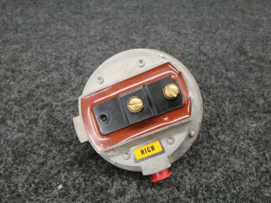 D42D36 (Use: 94E424) Pressure Switch Air Combustion (SA)