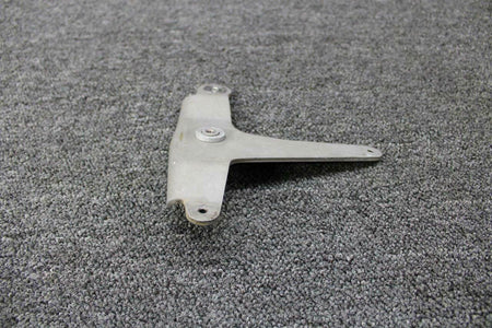 Cessna 0320106-1 Cessna 195 Aileron Bellcrank RH