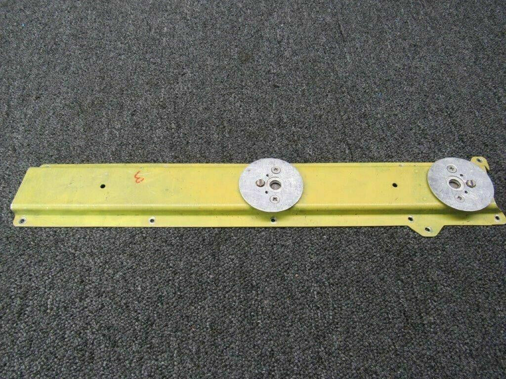 Cessna 0812877-3 Cessna T310R LH Inboard Support Aft Seat