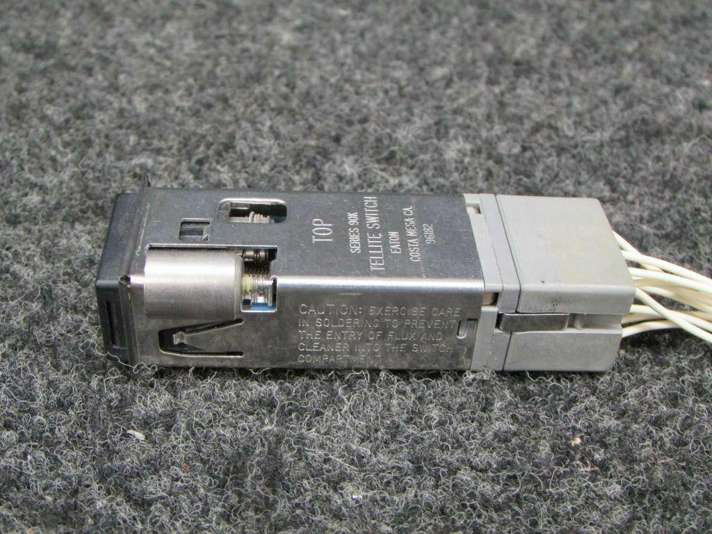 Piper 602-507 Piper PA46-350P EADI Display Down Switch SA
