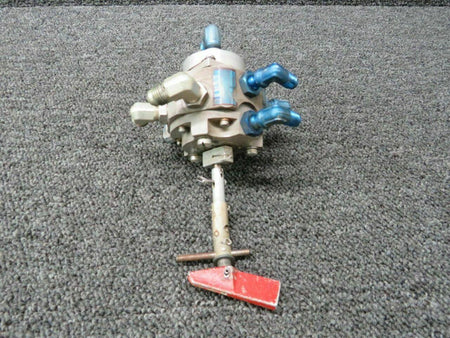 Beechcraft 96-920001-631 M/N HE825-1 Beech 95-C55 HandE Fuel Selector Valve Assy LH / RH
