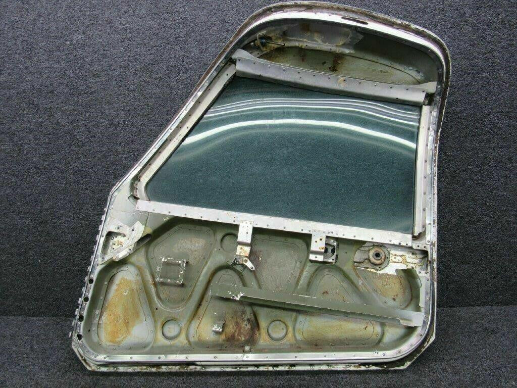 Cessna 0811489-65/ 0811516-1 Cessna T310R Cabin Door Structure w/ Window