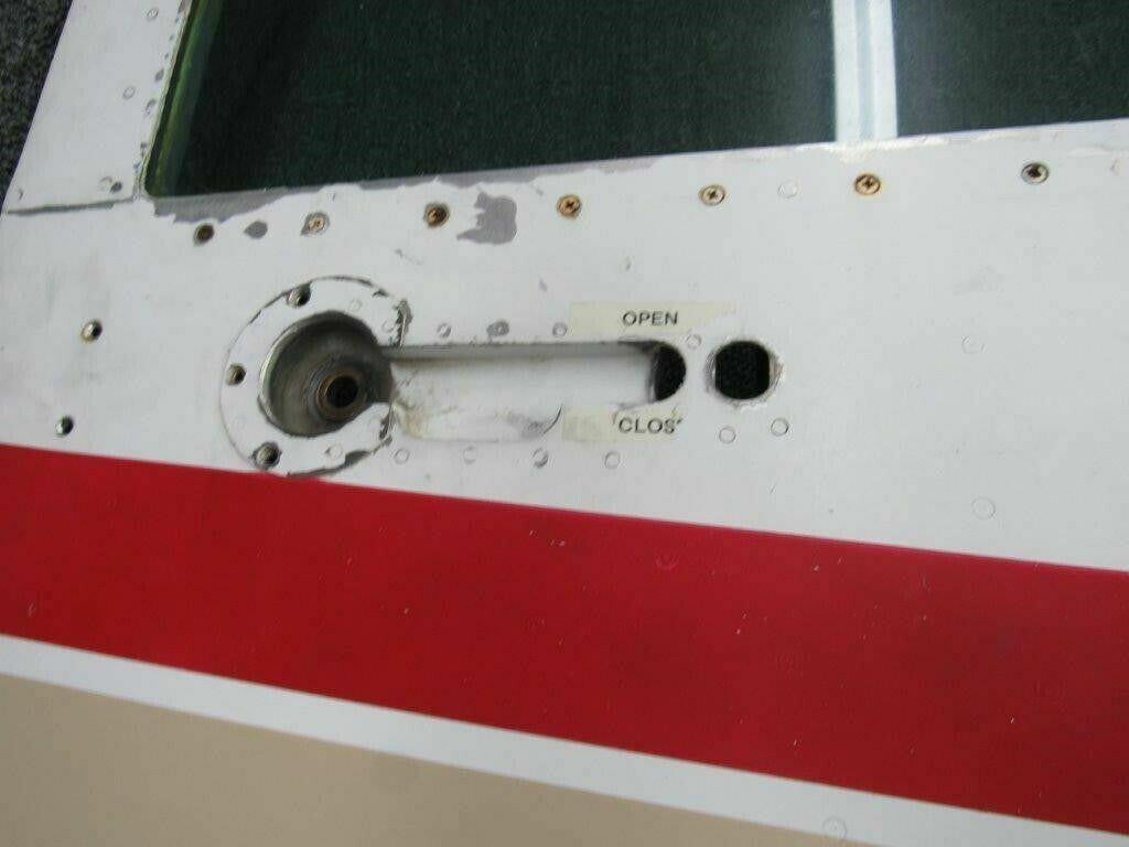 Cessna 0811489-65/ 0811516-1 Cessna T310R Cabin Door Structure w/ Window