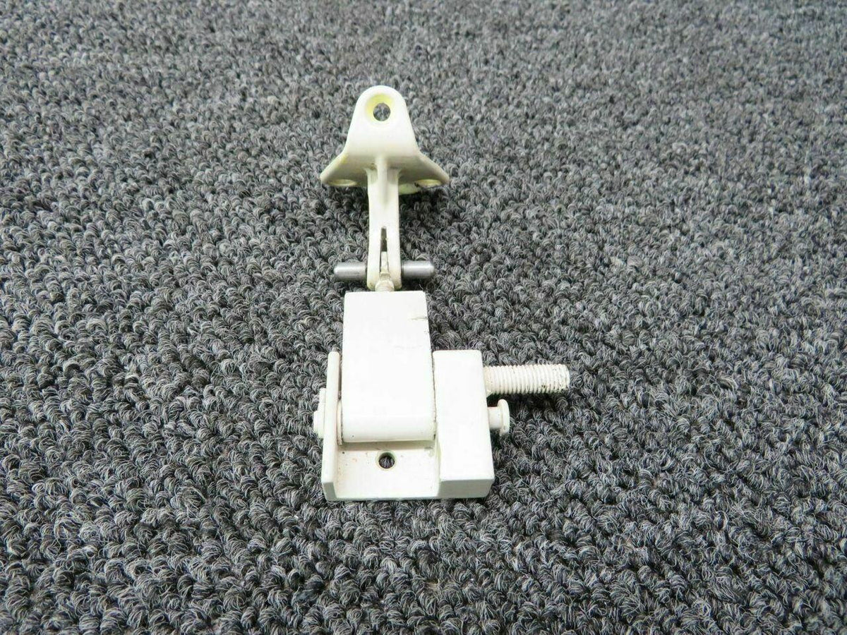 Beechcraft 002-430055-39 / 106-530097-9 Beech 58 Emergency Window Support W/ Links