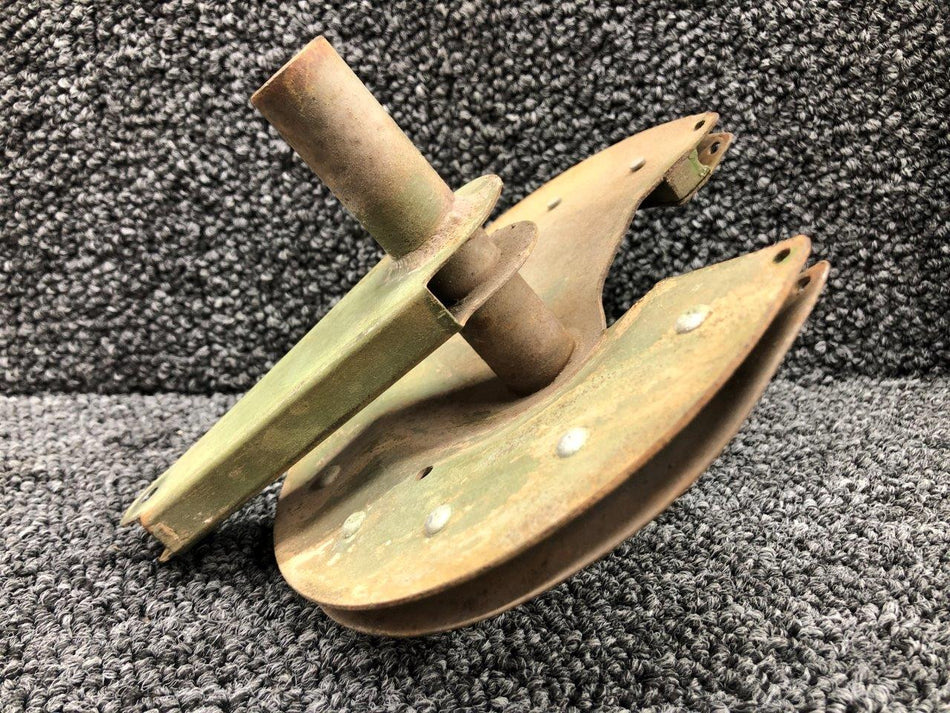 0760612-7 Cessna 172M Flap Drive Pulley Assy LH