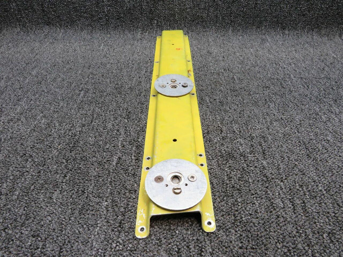 Cessna 0812877-4 Cessna T310R LH Outboard Support Aft Seat