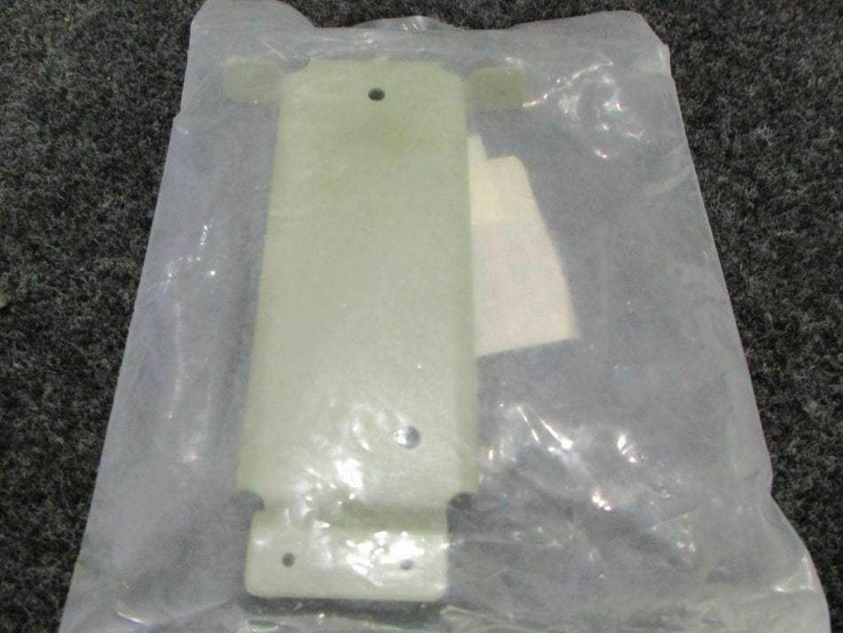 Cessna 0513548-3 Cessna Bracket Assembly NEW OLD STOCK SA