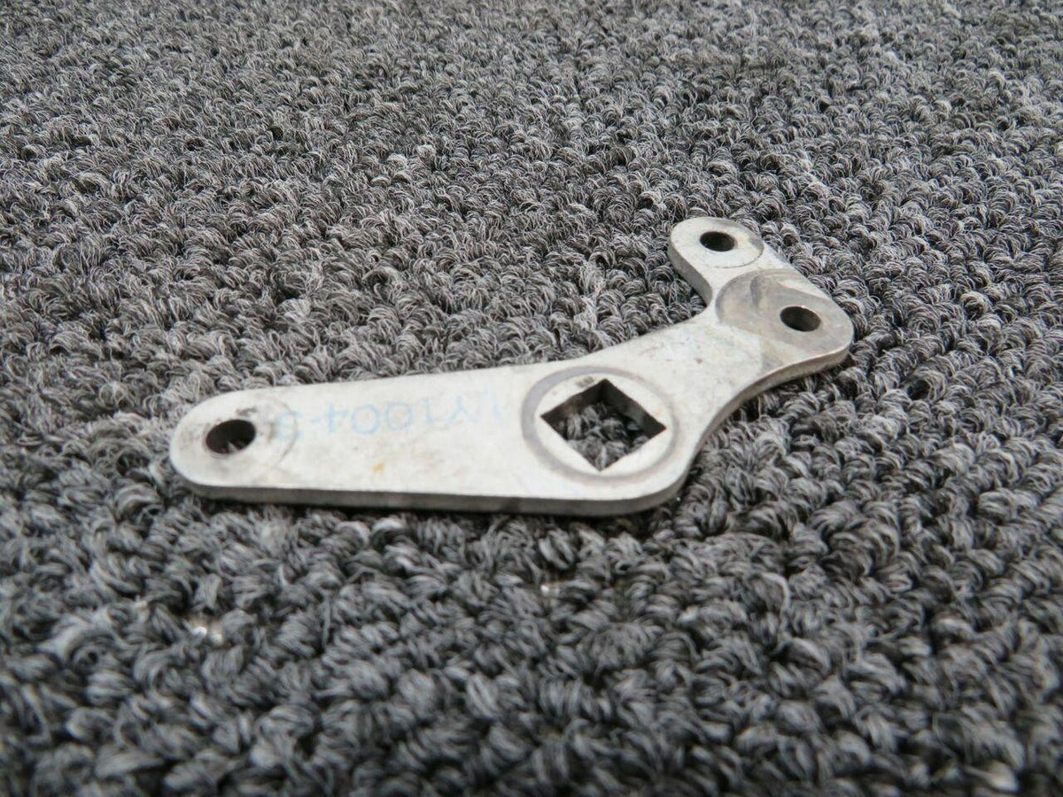 Cessna 0811490-89 Cessna 310D Door Handle Bellcrank BD