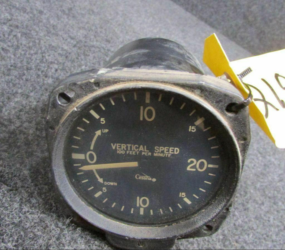 GARWIN 22-220-04 Garwin Rate of Climb Indicator