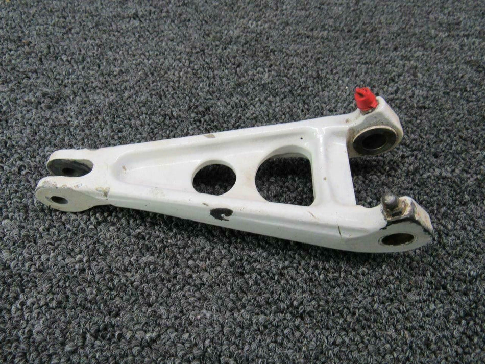 Beechcraft 35-815194-13 FSO 36-810016-1 Beech 58 Knee Main Gear Torque Lower LH / RH