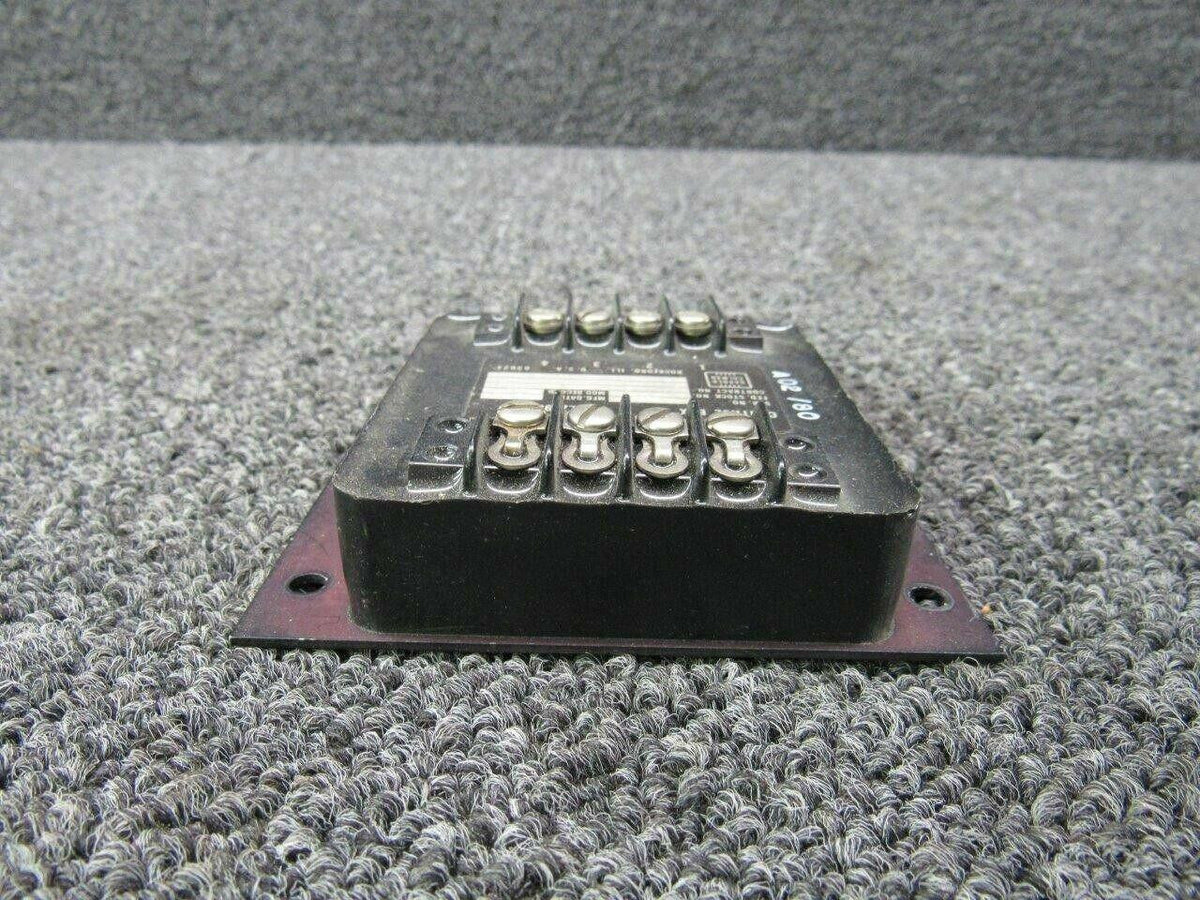 Cessna HYLZ-9879 Cessna 421B Barber Colman Control Box Volts 28