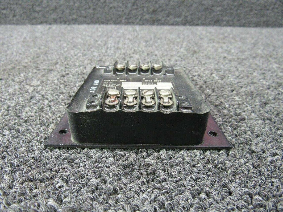 Cessna HYLZ-9879 Cessna 421B Barber Colman Control Box Volts 28