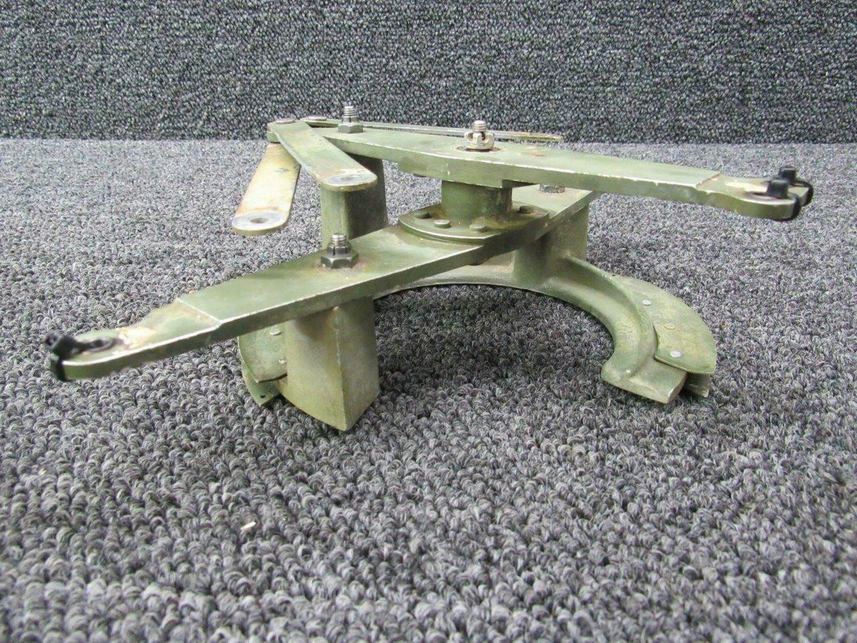 Cessna 5015018-10 Cessna 421B Aileron Bellcrank Assy W/ Links