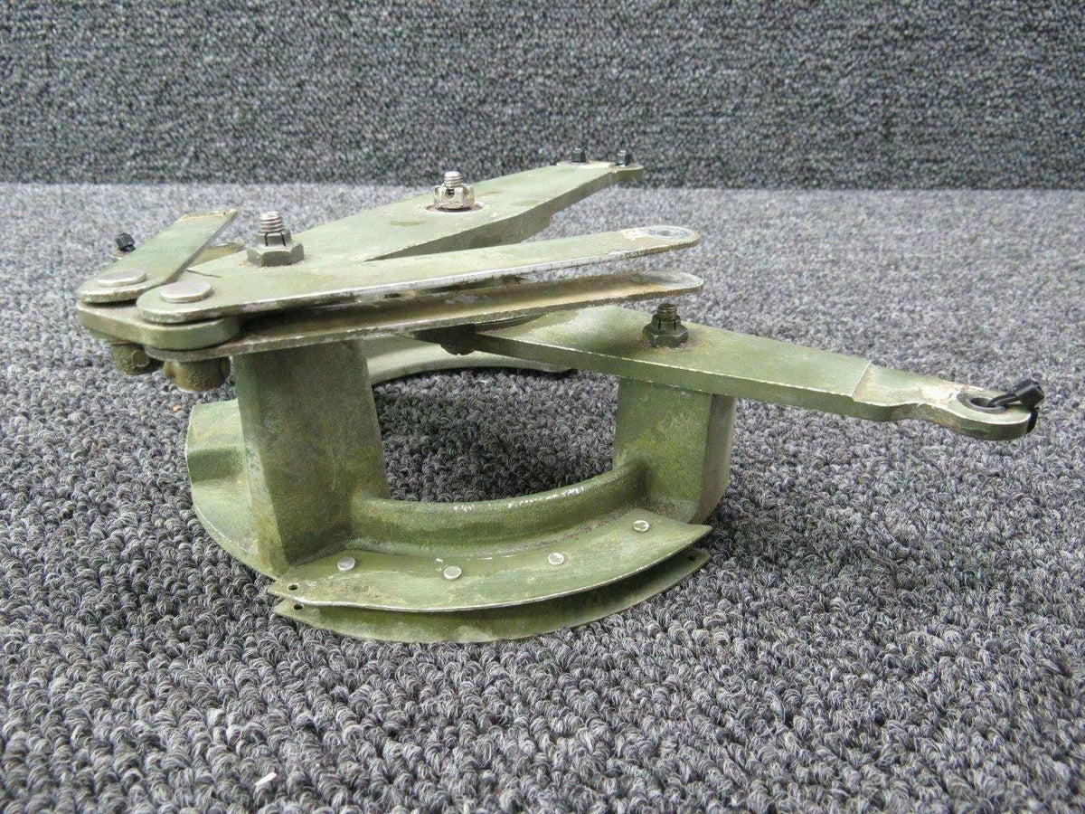Cessna 5015018-10 Cessna 421B Aileron Bellcrank Assy W/ Links