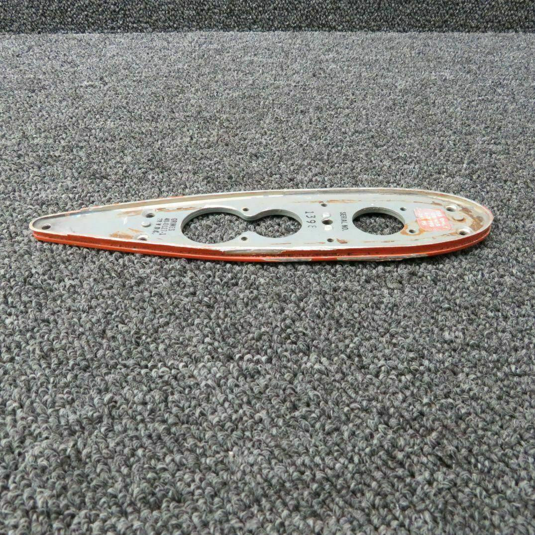 Beechcraft 32495-1 Beech E-55 Baron Plate Light Mounting