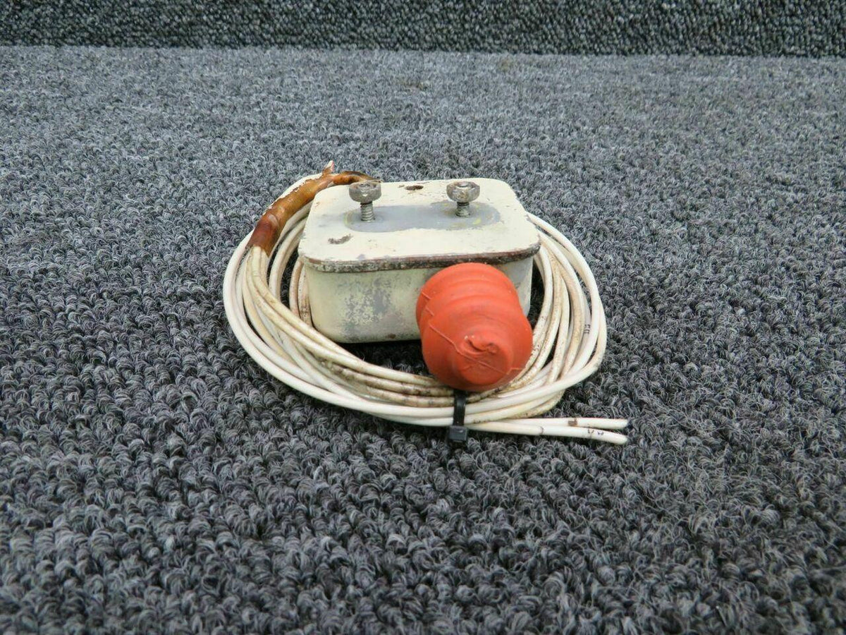 Beechcraft 95-361015-601 Beech E-55 Baron Switch Assy Landing Gear Safety Volts 14-28