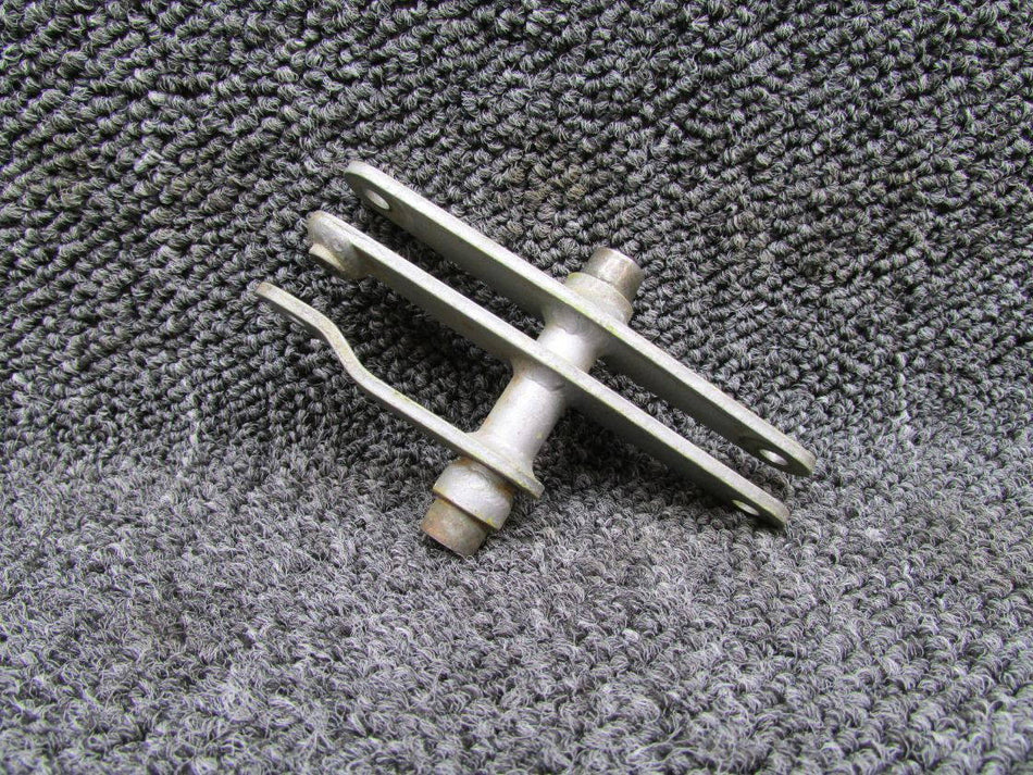 46288-000 Piper PA31T Bellcrank Door Latch Upper