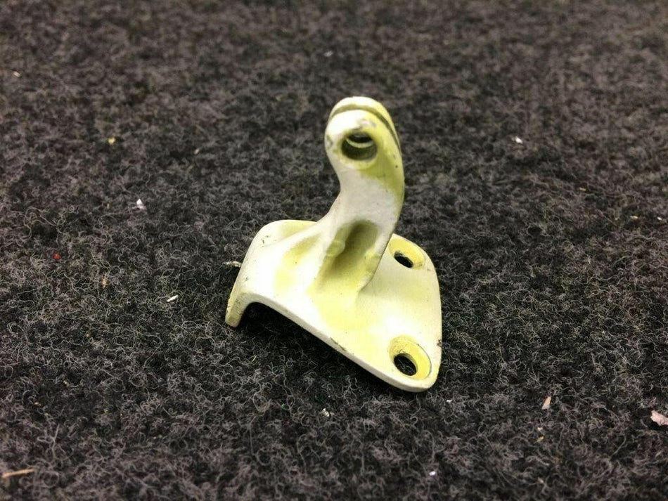Beechcraft 002-430055-19 Use 002-430055-39 Beech A36 Support Window Latch