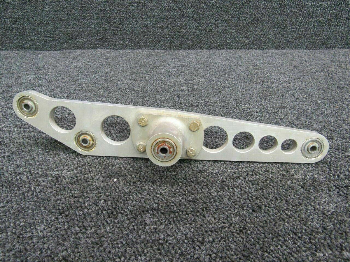 Cessna 2612119-1 Use 2612119-3 Cessna 208B Bellcrank Assy Elevator Aft